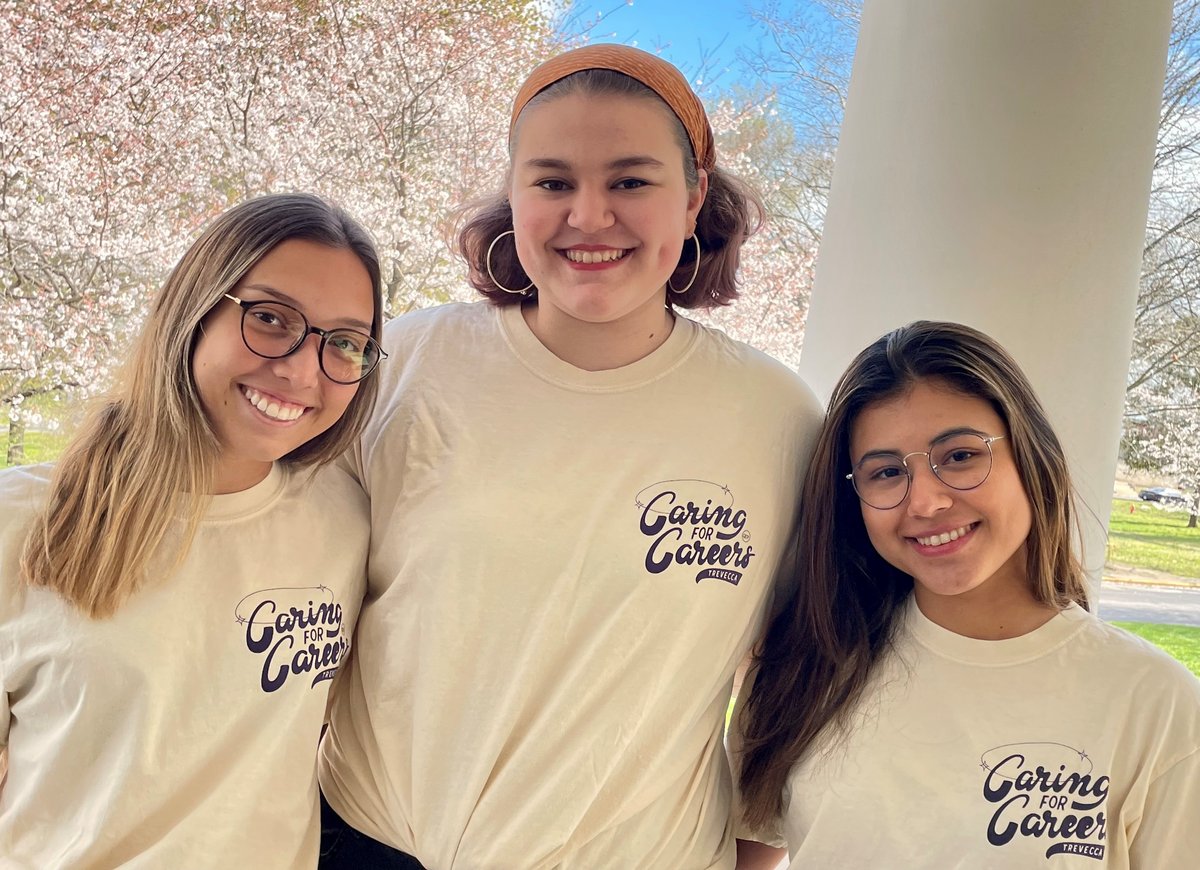 Students in QEP Tee 2