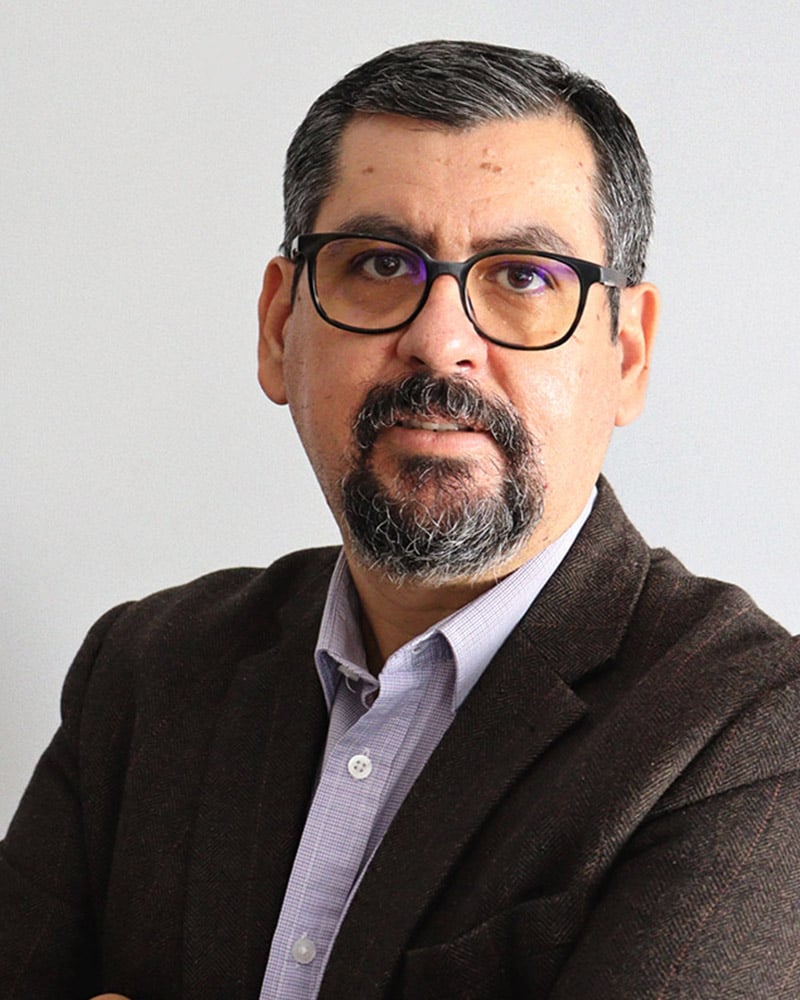 Headshot of Fernando Almeida