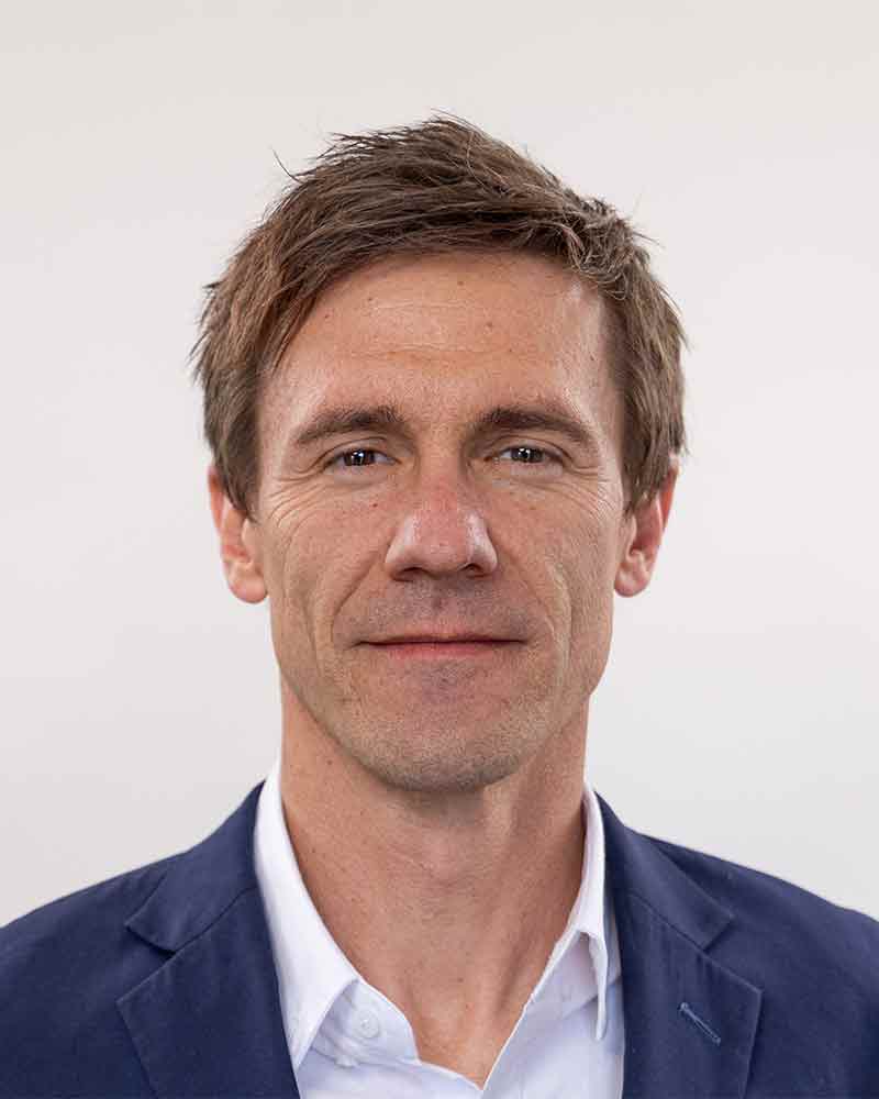 Portrait for Andrew Hoskins