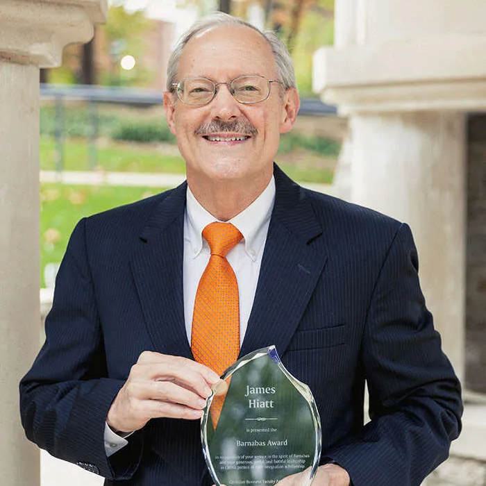EE_News_Hiatt_Barnabas_Award-02
